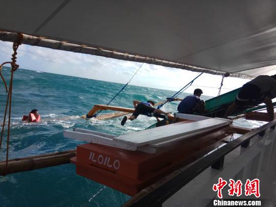 圖為救助現(xiàn)場。 中交公路規(guī)劃設(shè)計院有限公司 攝